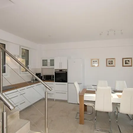 Willa Sunset Sea View 9 *